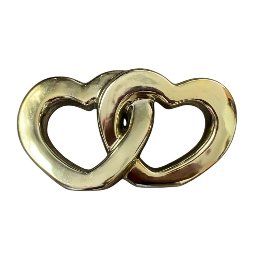 Decorating house connected hearts gold